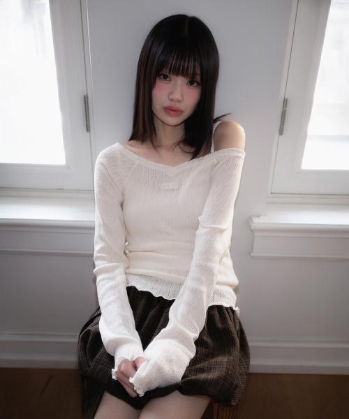 Lace Label V-Neck Long Sleeve [Ivory]