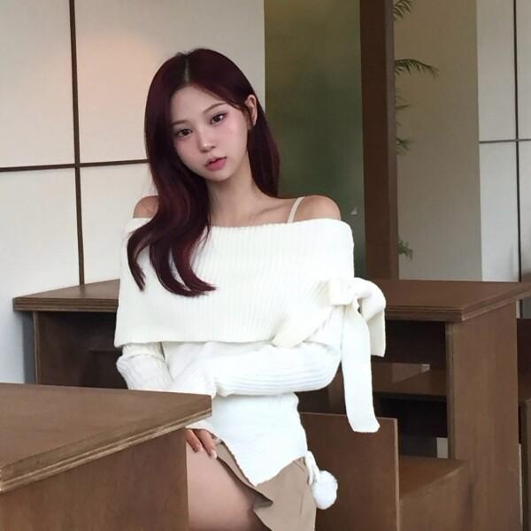 sugarrune 리본 버블 오프숄더 니트