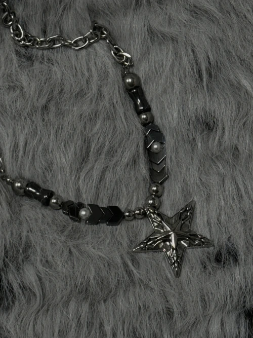 BOLD STAR LECKLACE