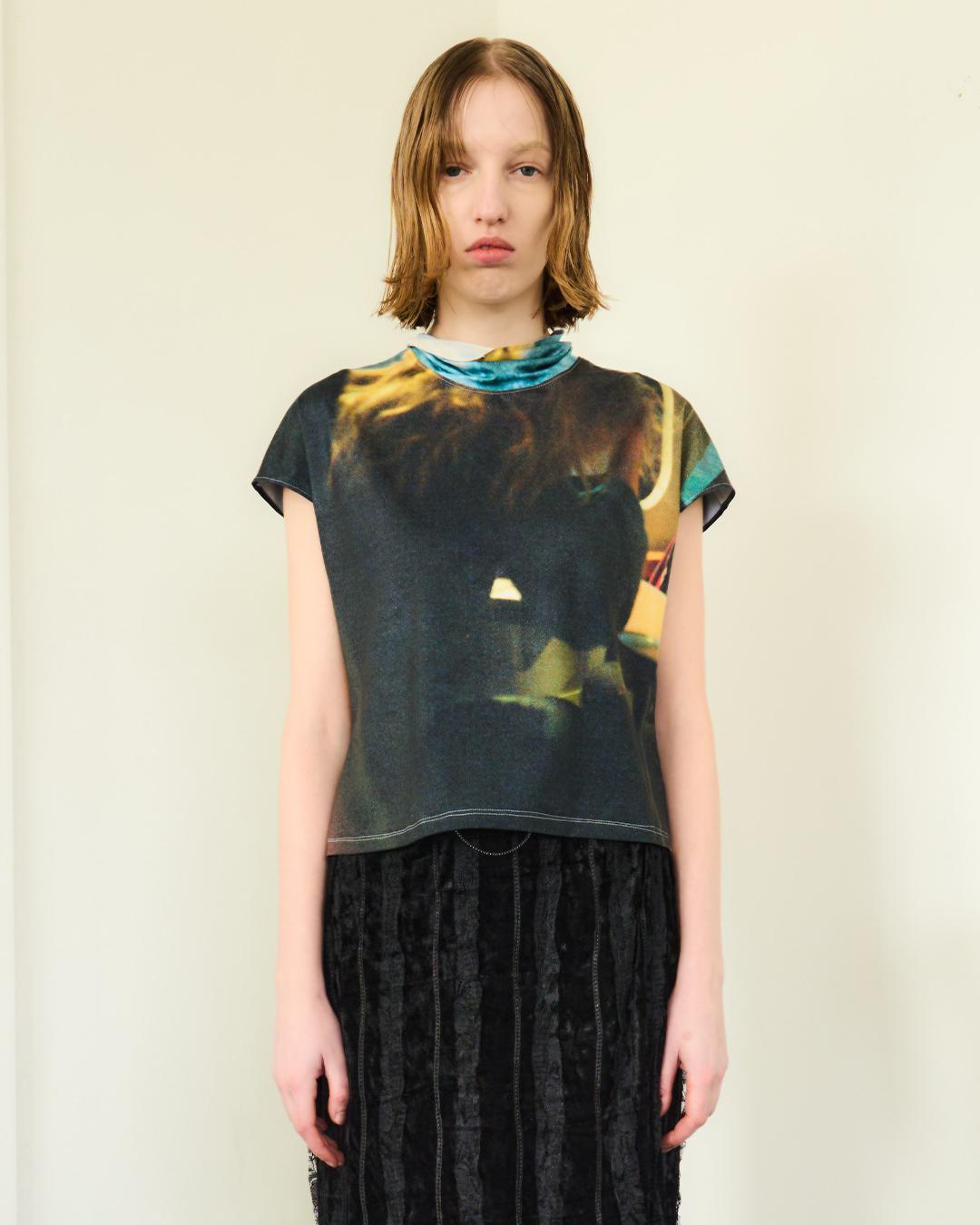 HI-NECK T-SHIRTS (Women)