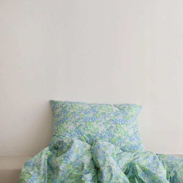 Water Flowers Bedding