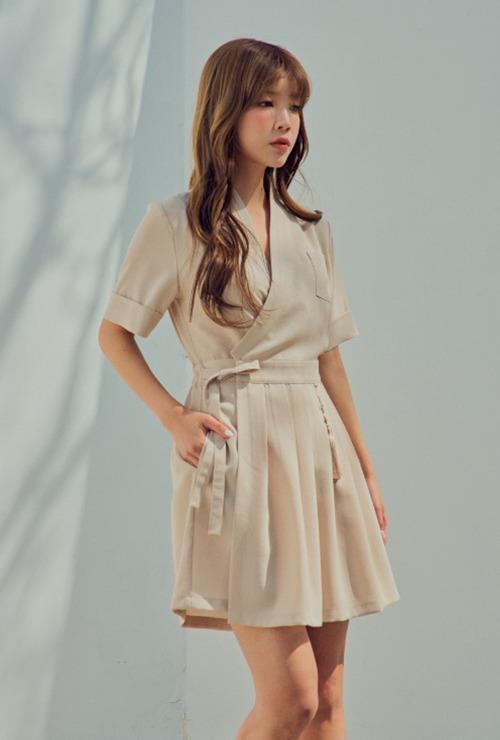 고유의 점프수트 - 연베이지