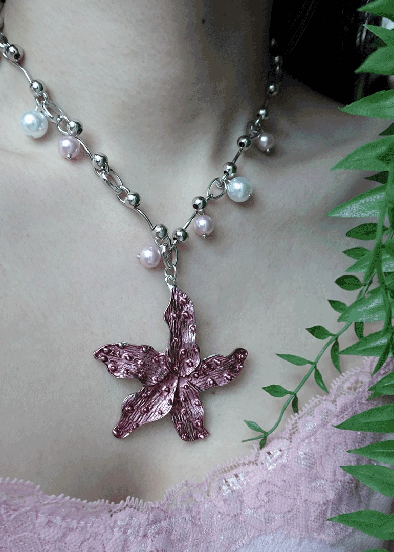 pink blossom necklace | 핑크 플라워 메탈 꽃 목걸이
