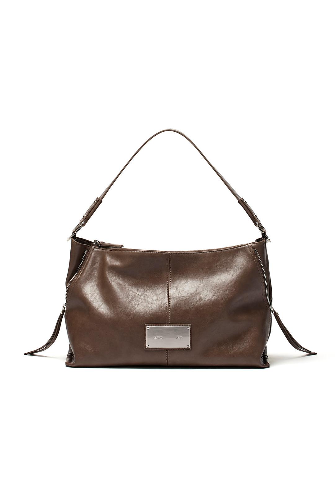 SIDE ZIPPER SHOULDER BAG IN DARK BROWN
