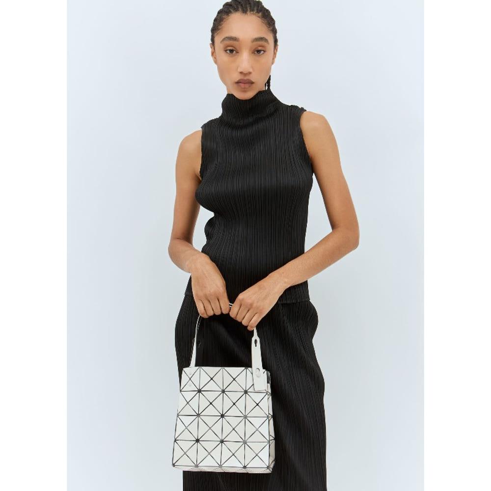 이세이미야케 바오바오 캐럿 핸드백 BB48AG611 50 IVORY