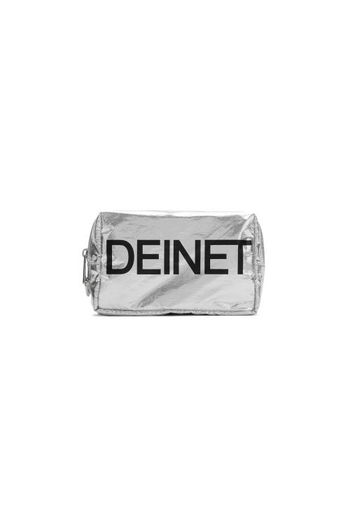 DEINET LOGO POUCH IN SILVER