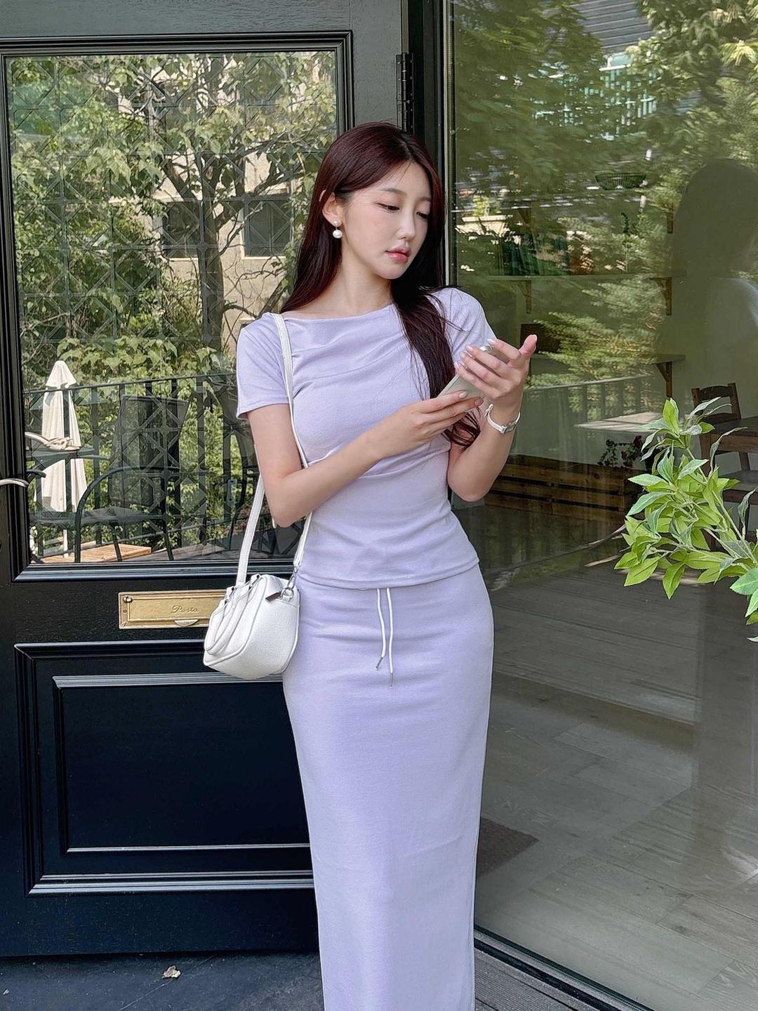 디에네스 [트레이닝세트] 자체제작 데이지 트레이닝 슬림 티셔츠  밴딩 H라인 롱 스커트 세트 - 3colors