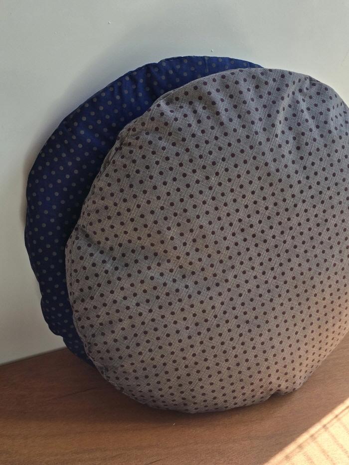 원형 목화솜 방석