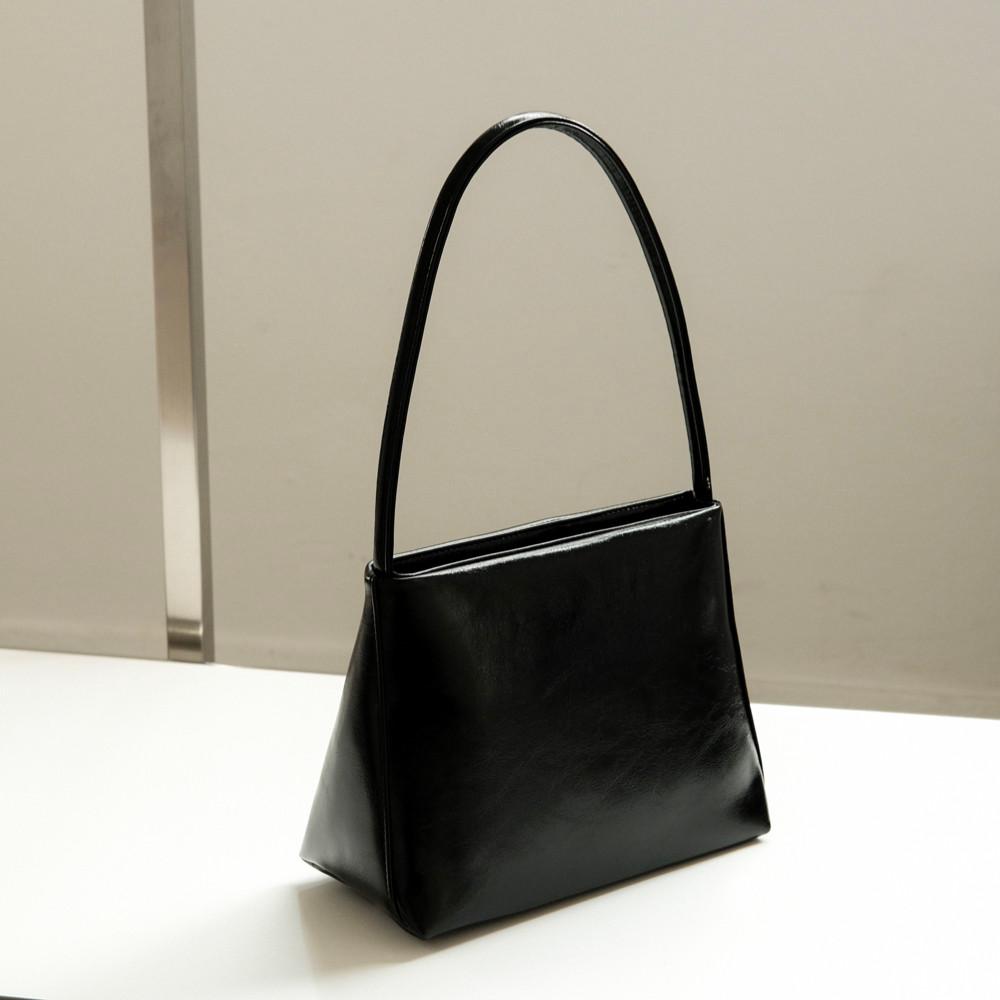 이브 글로시 숄더백 (블랙)