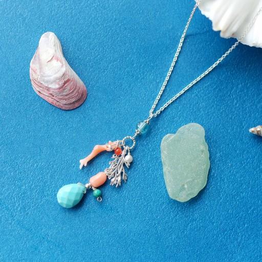 푸른 바다의 산호 Necklace