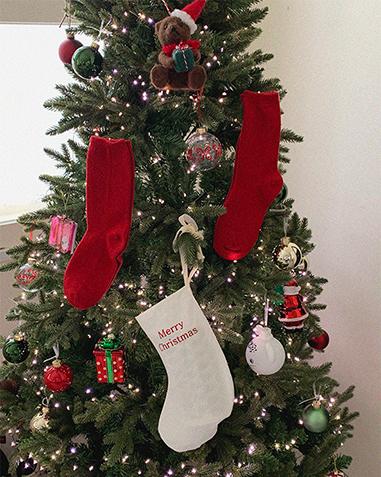 red wool socks (할인 상품 입니다. 교환, 환불 불가 입니다.)