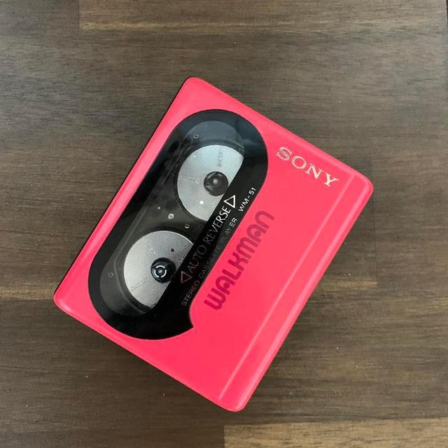 【希少色】レッド SONY WALKMAN WM-51 イヤホン付き 希少色】レッド SONY WALKMAN WM-51 イヤホン付き Sony WM-51 Walkman.land