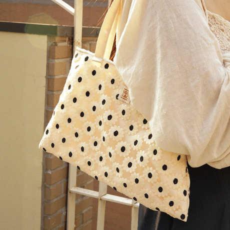 (숄더백) 스트롤 백_화이트 플라워 (L)