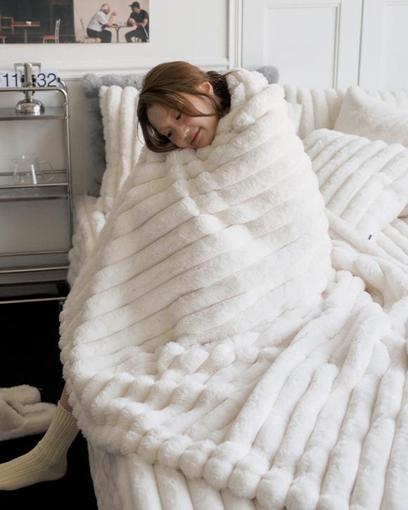 몽글몽글 소프티 밍크 라떼 블랭킷