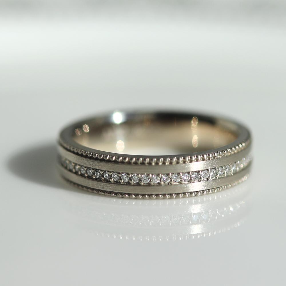 orbit diamond simple wedding ring for her
