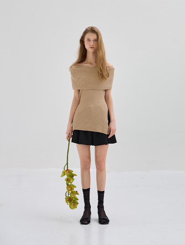 MUSE DRAPE OFF SHOULDER KNIT (BEIGE)