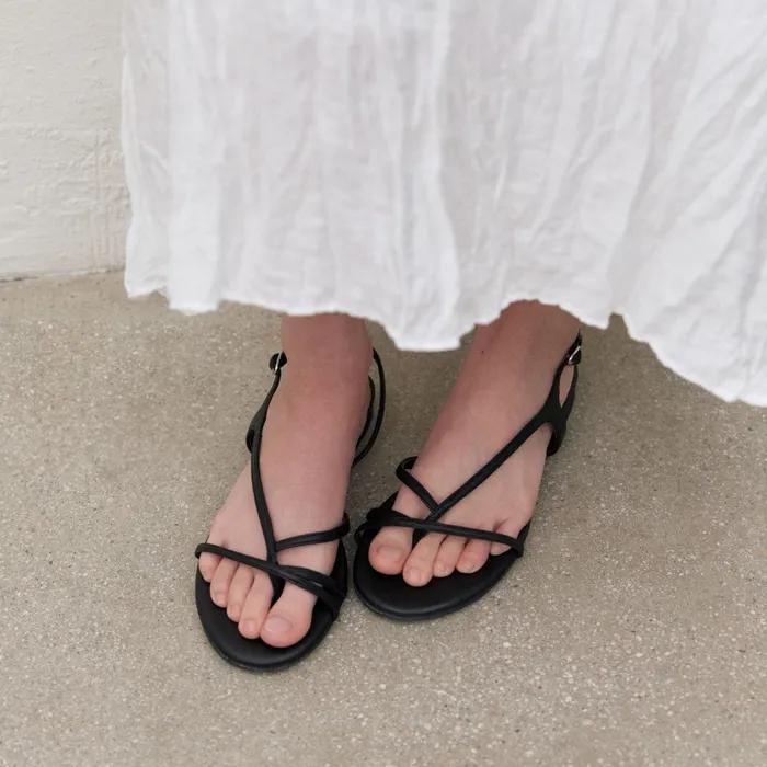 POIN STRAP SANDLE_BLACK