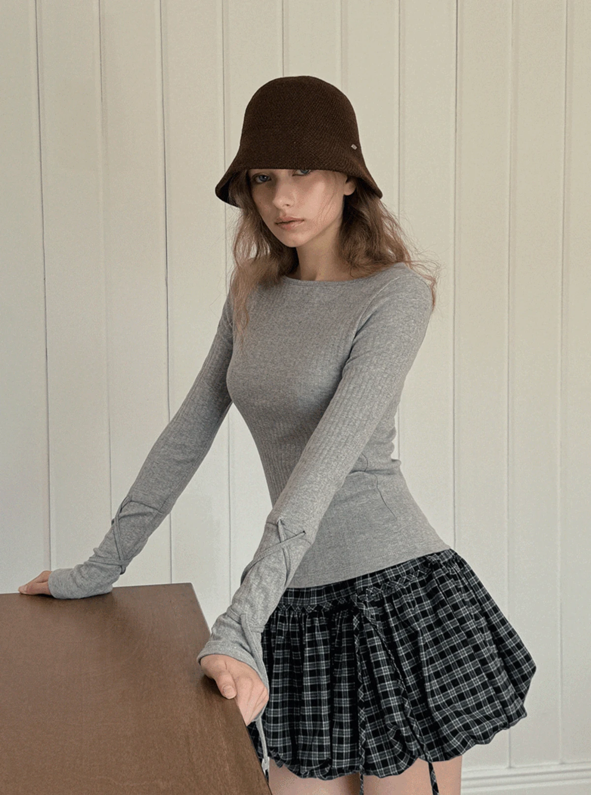 [온라인단독] 튜드 스트랩 보트넥 긴팔 티셔츠