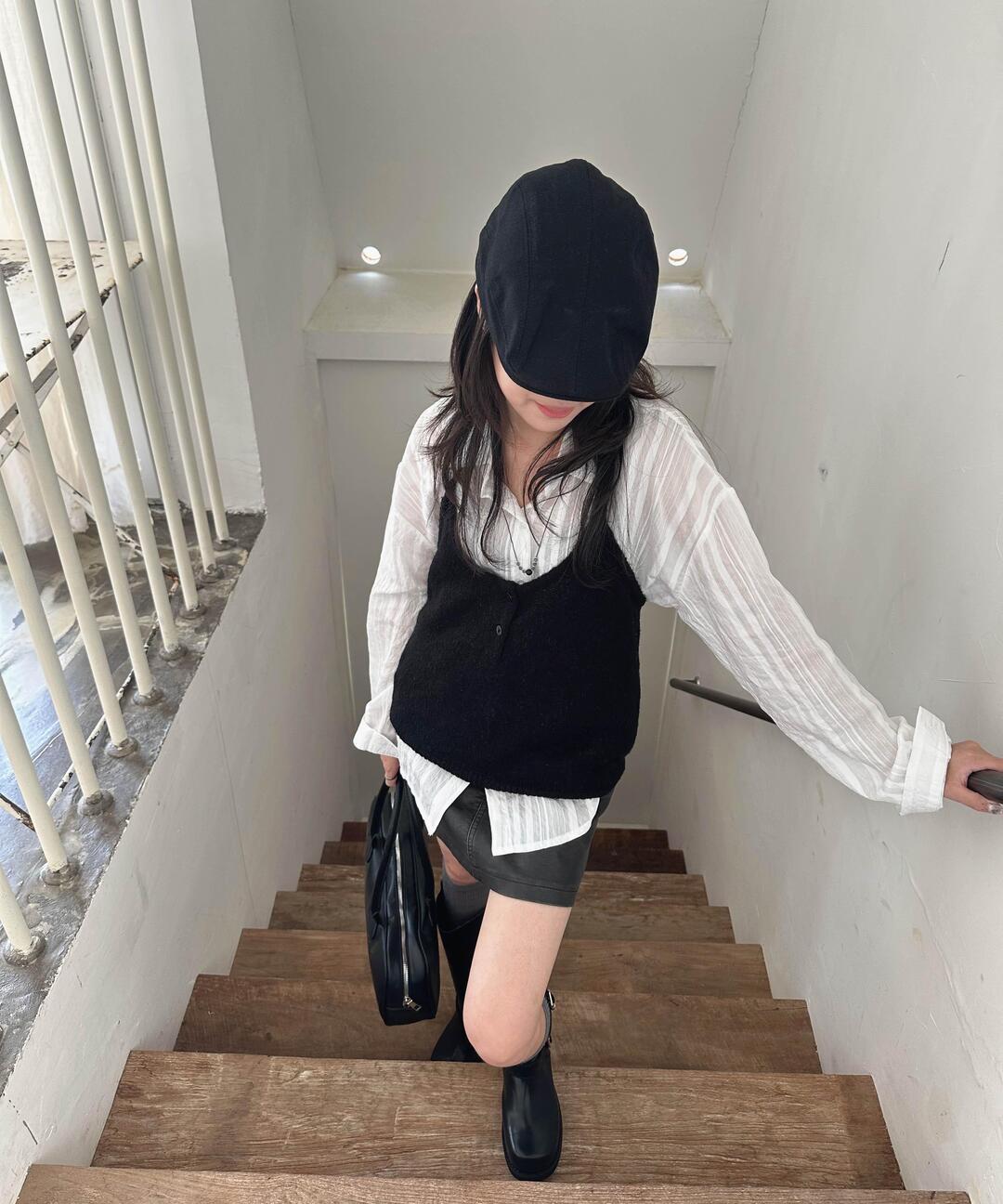 코이브 레더 바게트백(2color)