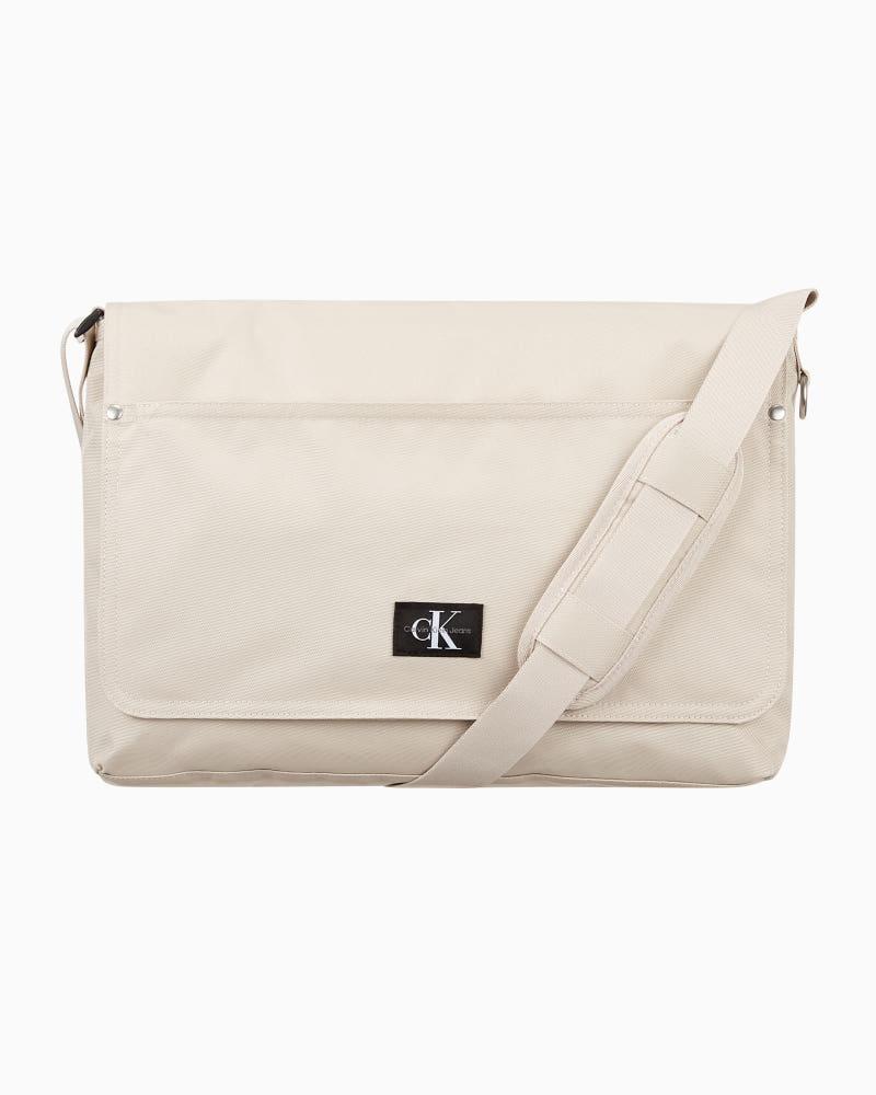 [공식] 남성 CKJ 스포츠 에센셜 메신저백 HH3758-265 HH3758265