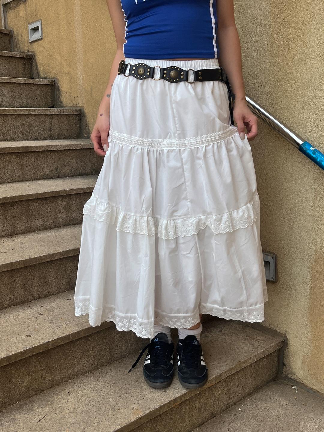 로반 펀칭 플레어 롱 스커트