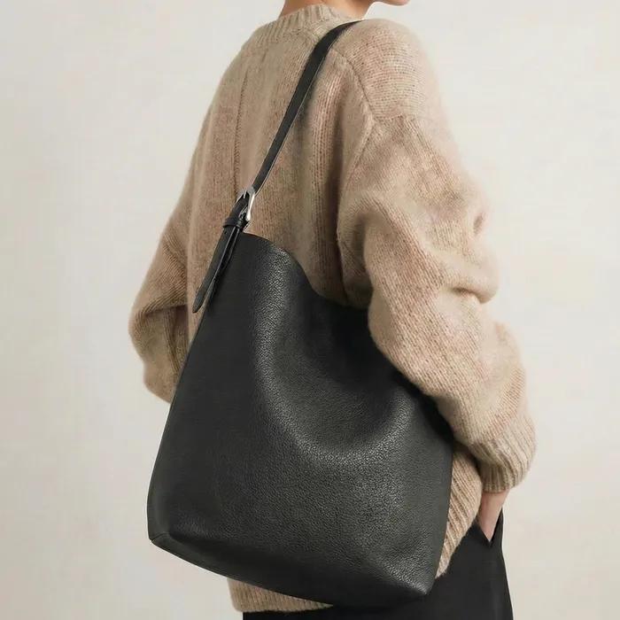 벨티드 레더 숄더백_블랙