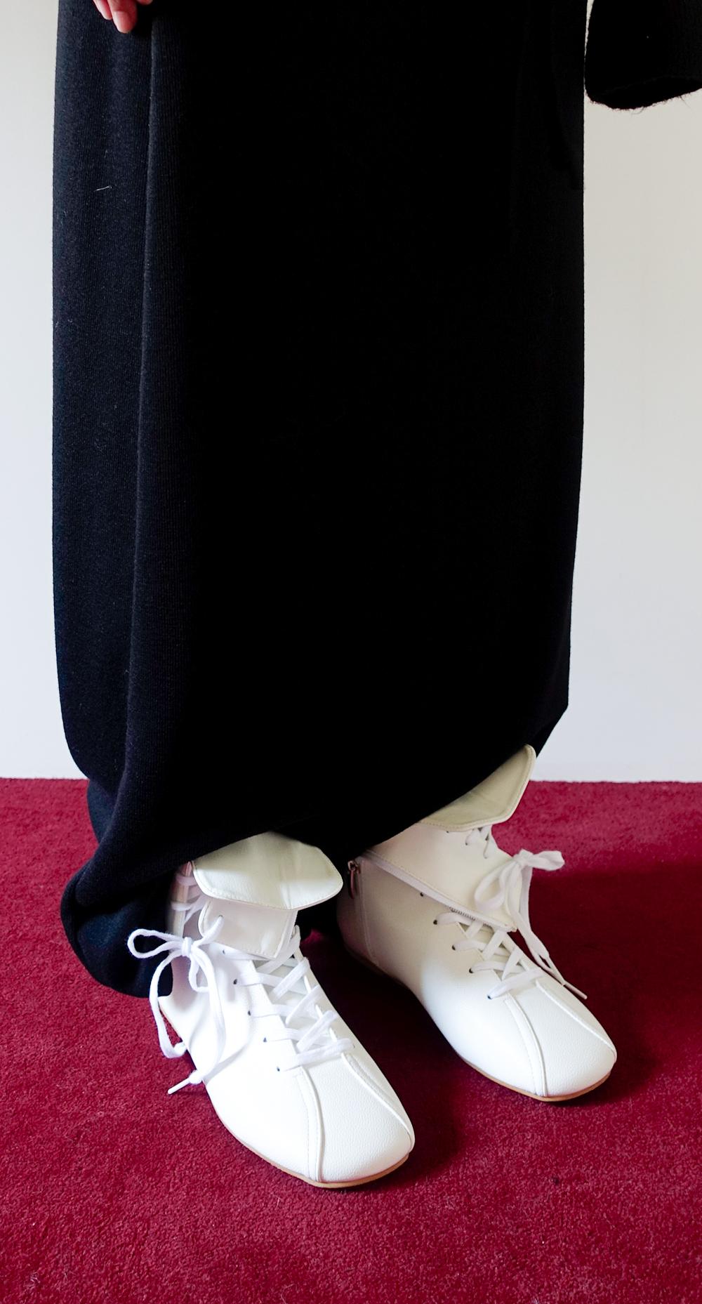 lace up light boots