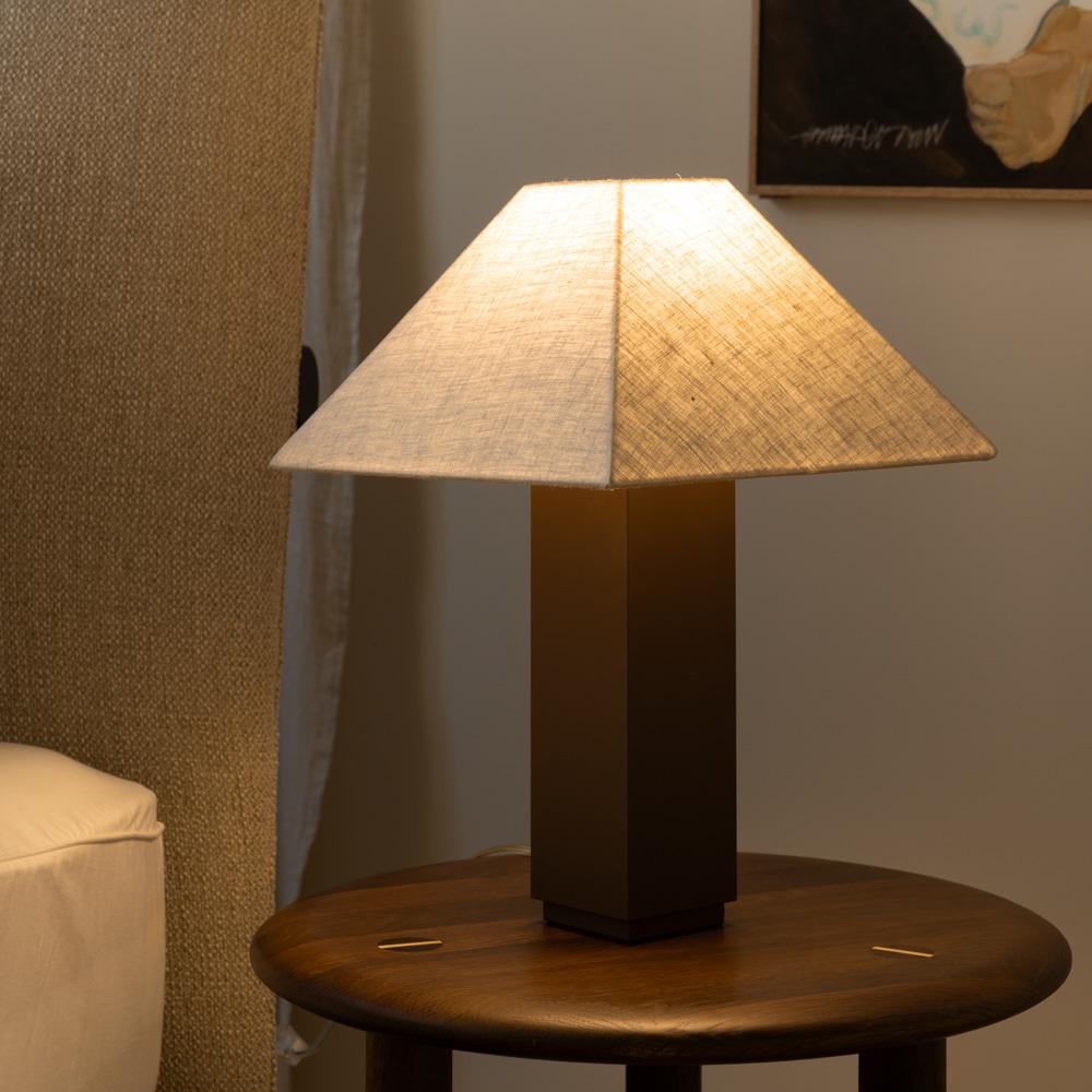 Lounge lamp (Brown square)