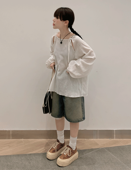 스티비리본트임블라우스