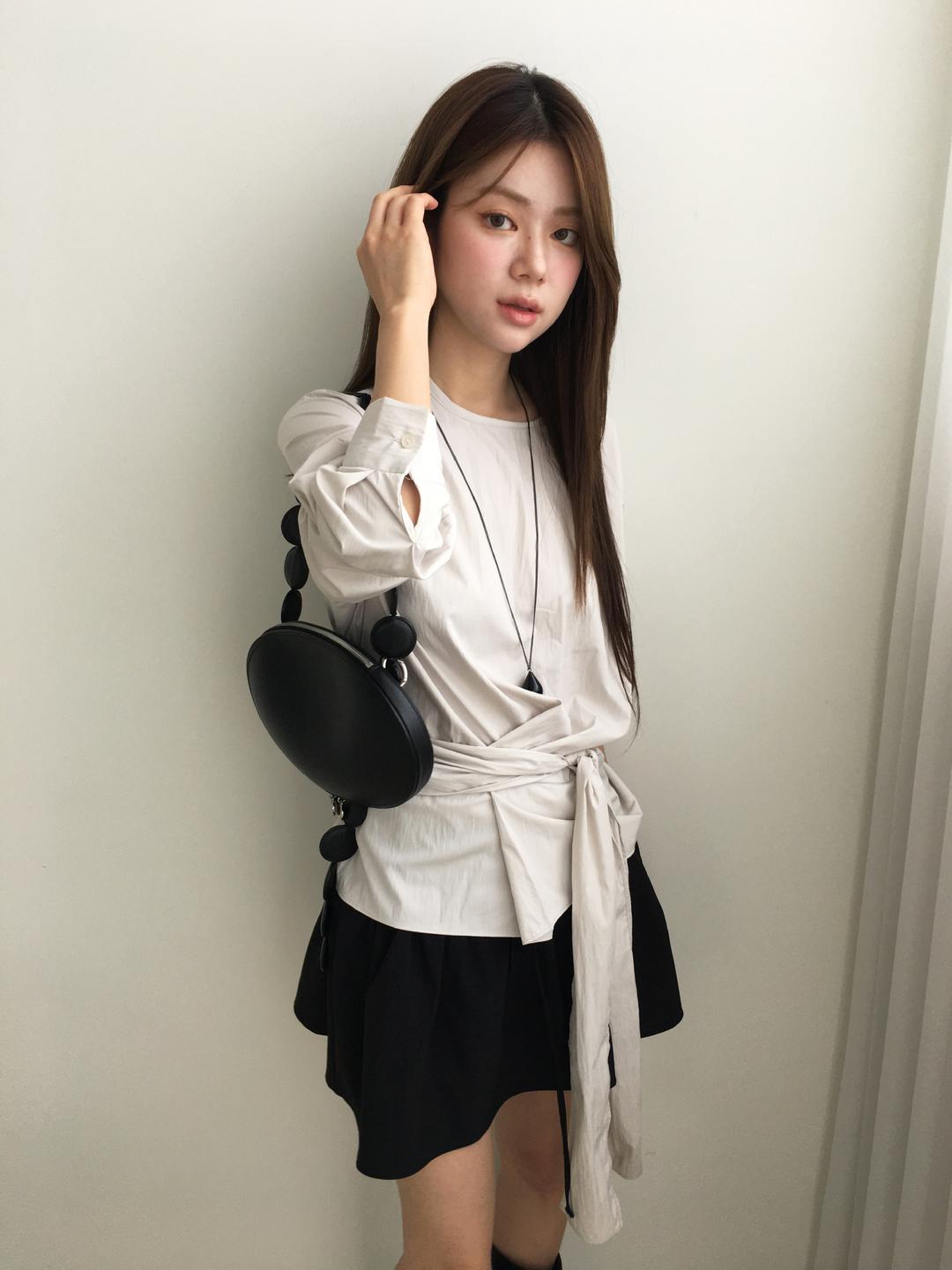 노비야카 Wooa wap blouse (gray, charcoal, black)