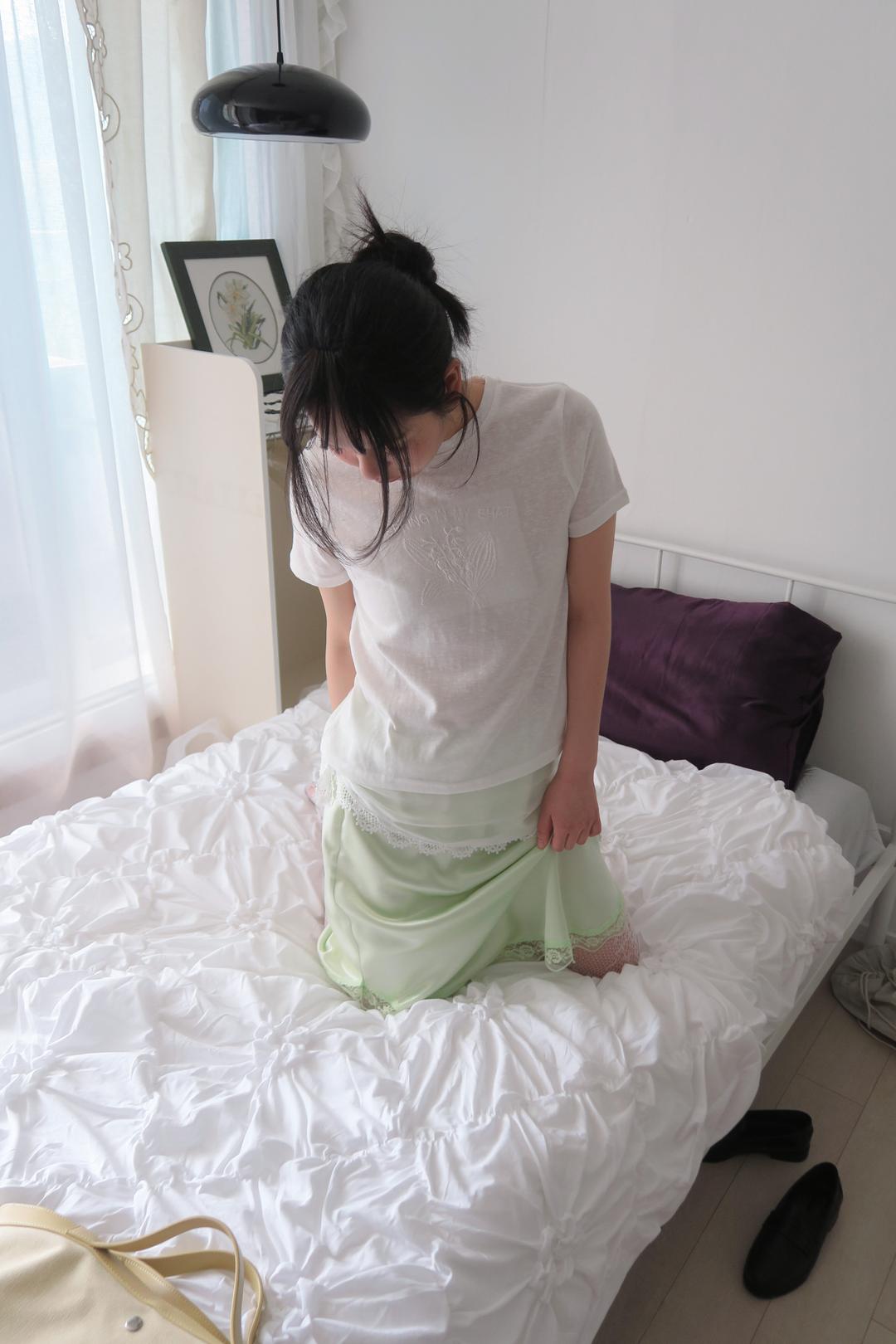 Embroidery short sleeve top & lace scarf set