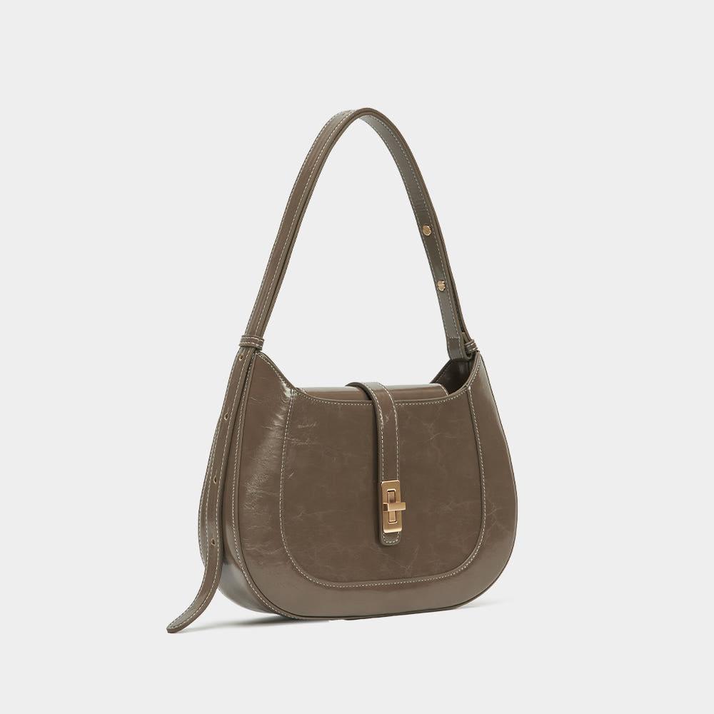 Atelier Classic · Amanda M