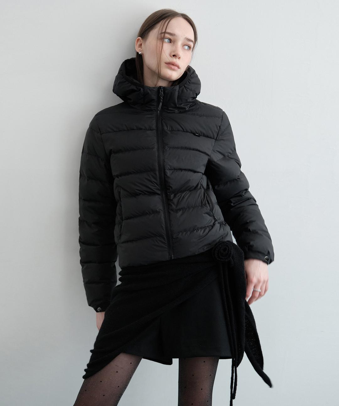 몽돌 구스다운 후드 라이트 패딩 점퍼 블랙 MDJP021BLACK