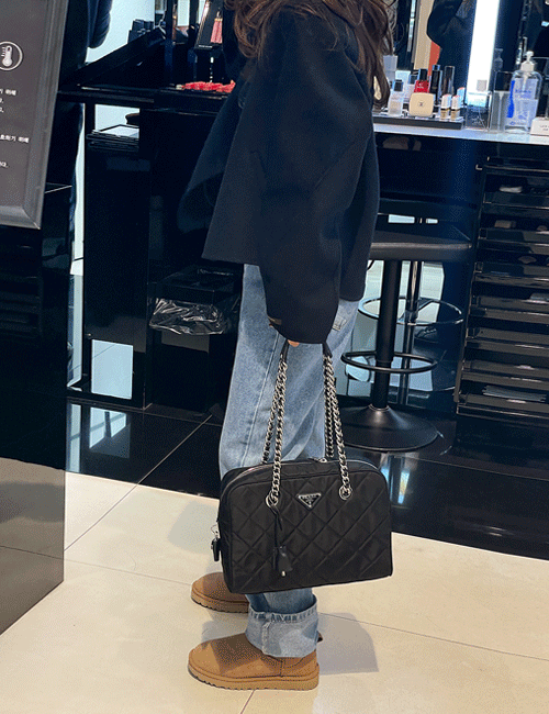 바로배송*[시즌오프세일] 프라다 포코노 퀼팅 체인 볼링백 / 1BB903(블랙/미디움)