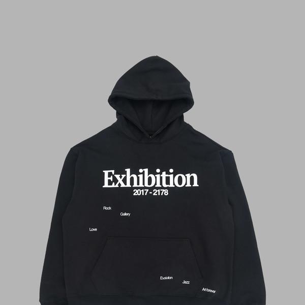 EXHIBITION GRAPHIC HOODIE (BLACK)