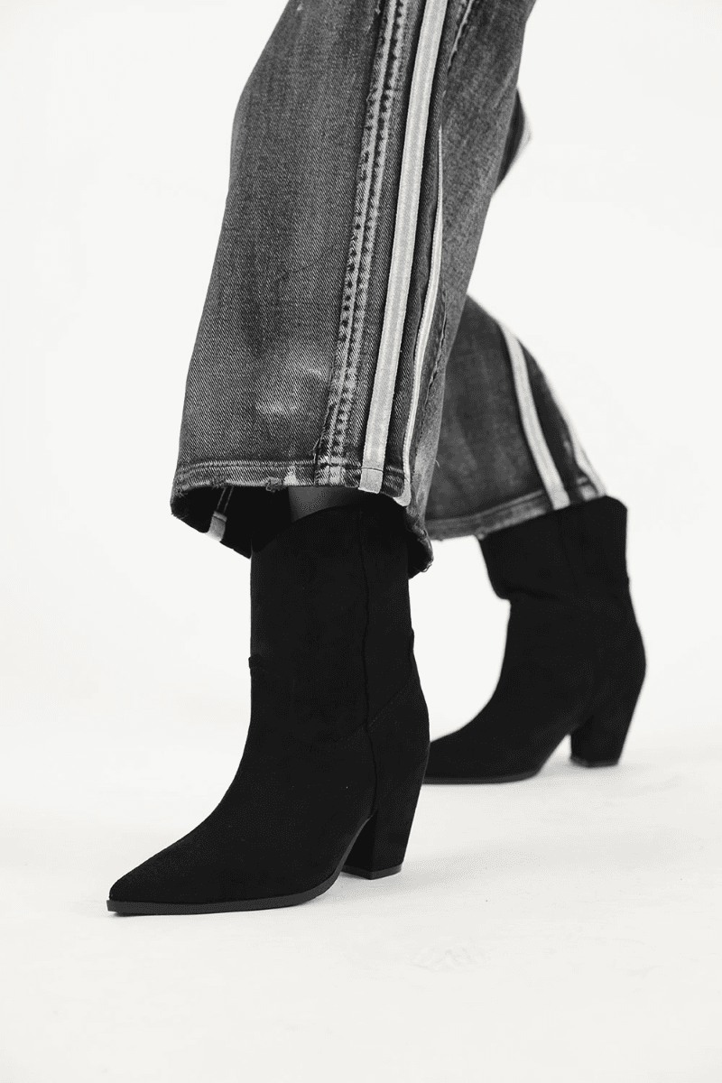 코드 베이직 스웨이드 부츠