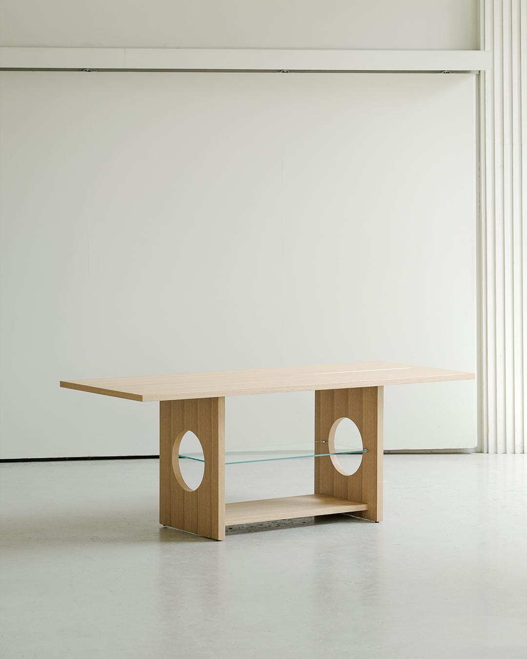 SOLID TABLE | 솔리드 테이블