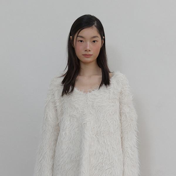 WOOL HAIRLY BRUSH V SWEATER (IVORY)