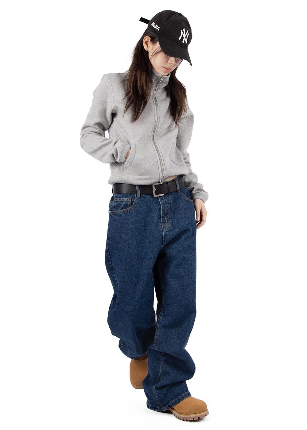 MUST HAVE JEANS