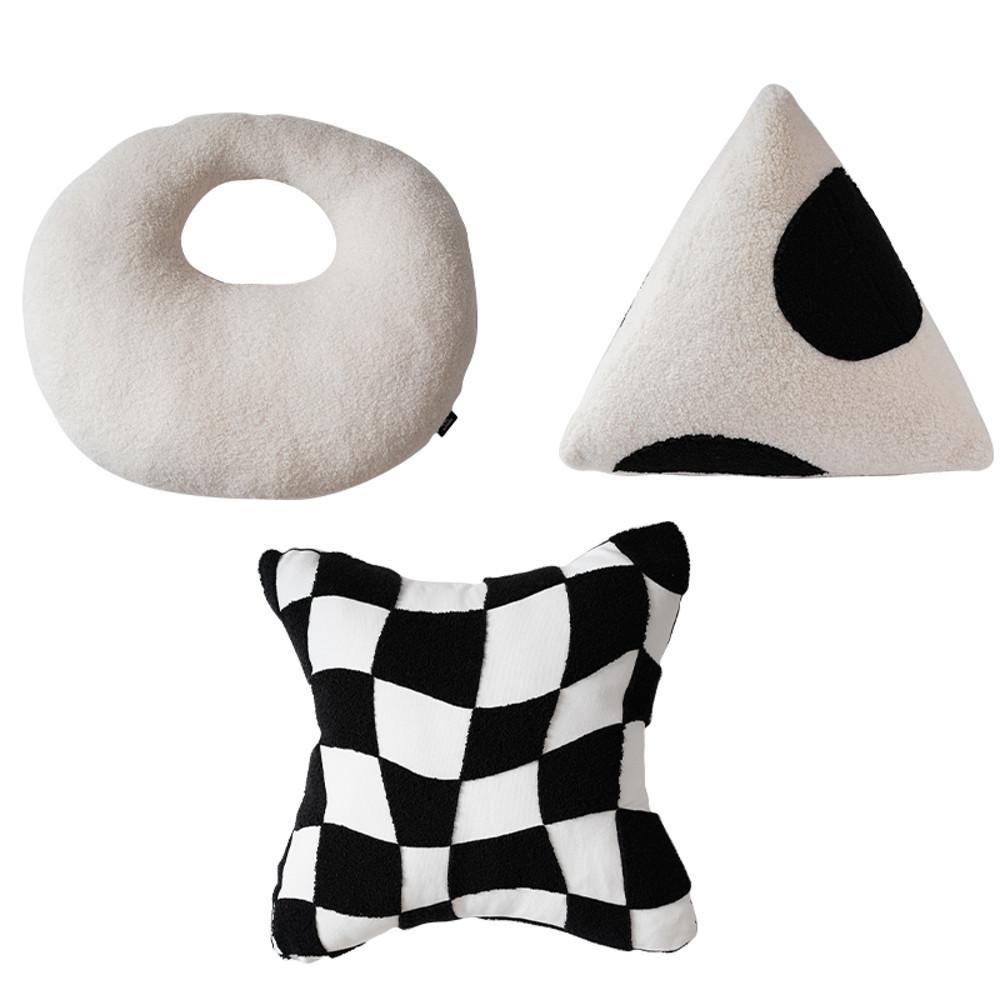 Black and White Cushion 블랙 앤 화이트 쿠션