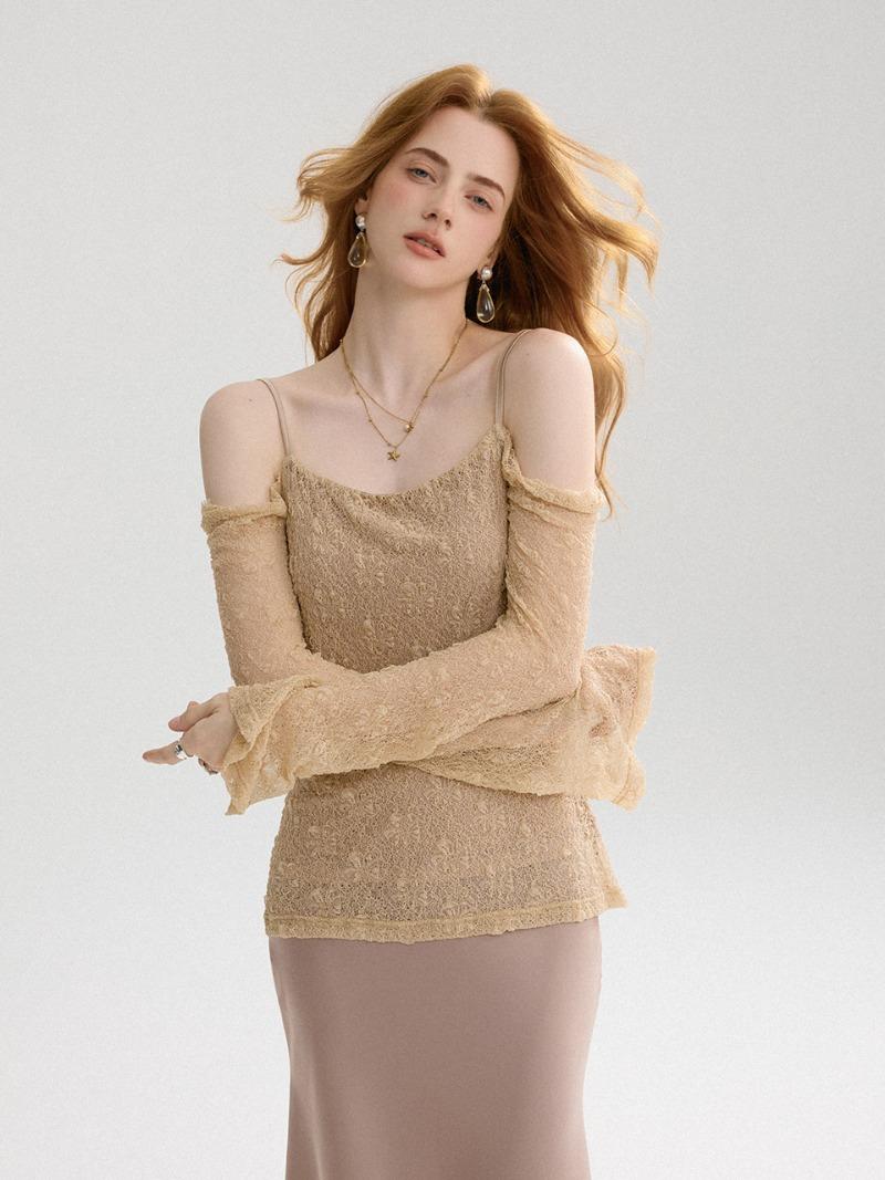 허니베이지 오프숄더 탑