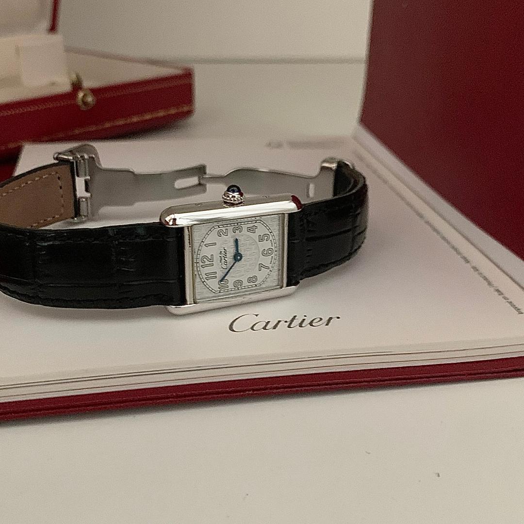 Cartier must de tank watch