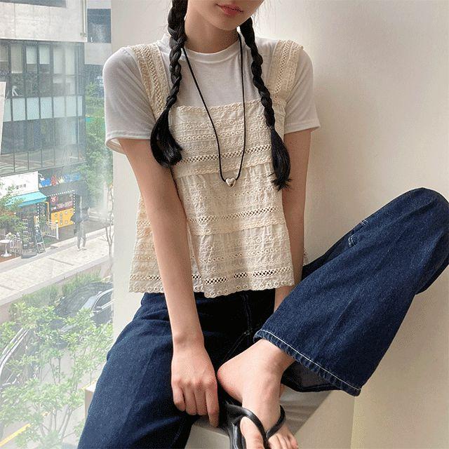 [1+1 할인] 로뜨 루즈핏 펀칭 레이스 세미 크롭 나시 (2color) [여름신상/비치웨어/탑/흰티/스퀘어넥/피크닉/휴가]
