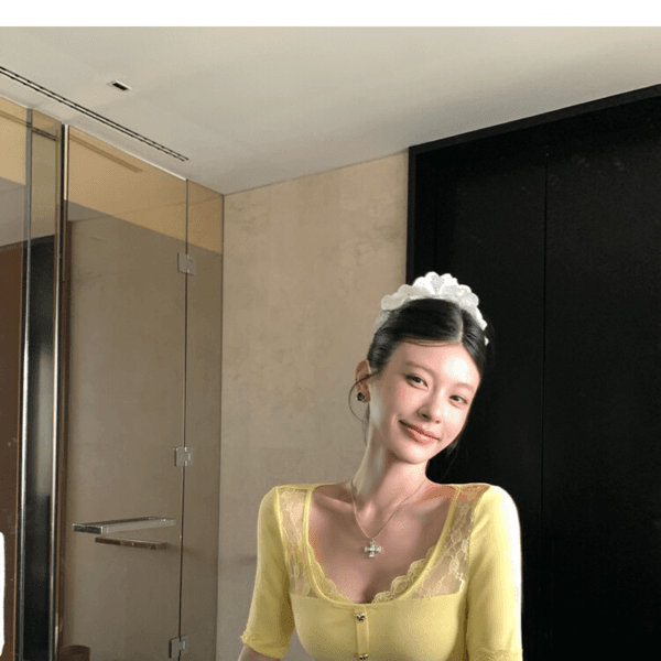 LIN Soft Fragrant Lace Pure Lace Trim Square Neck Top