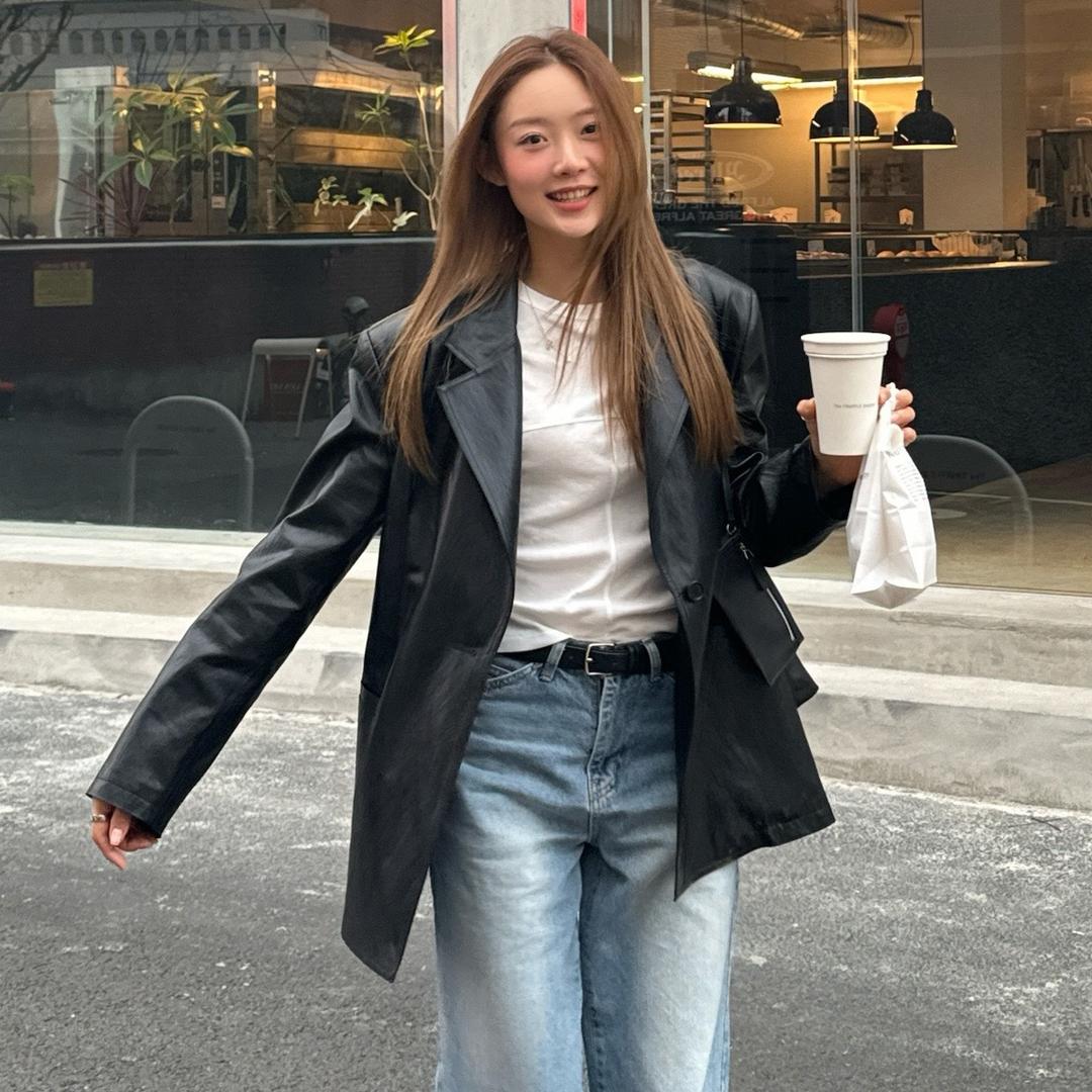 [스페셜오더] Faux leather over-fit blazer 2colors