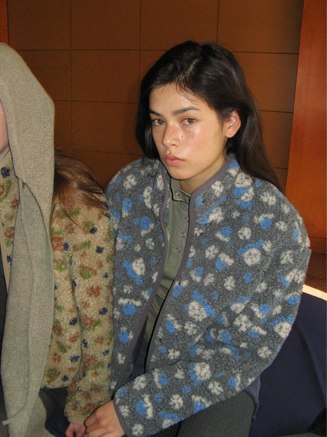 (GREY 12/9 예약배송) Flower Pattern Fleece Jacket VW5WM244_2color