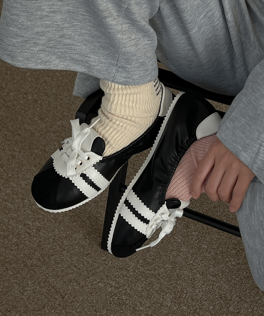 '90s Bowling Ballet Flats