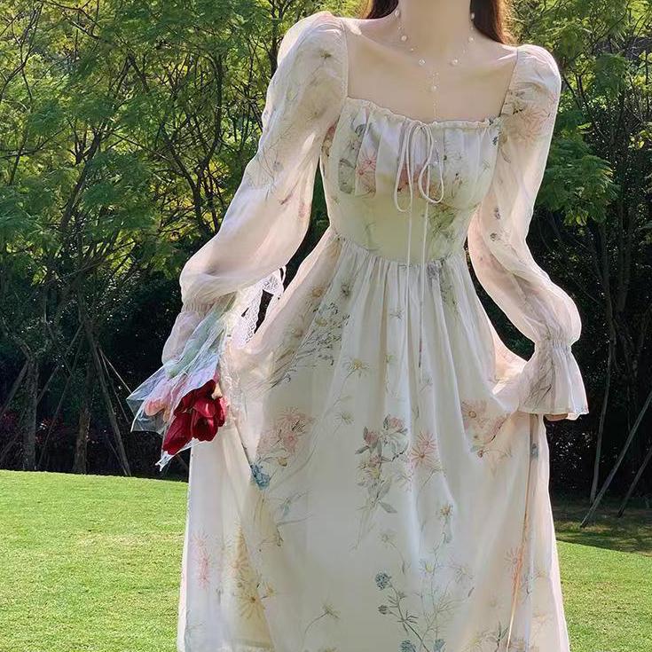 사랑스러운 플라워 스퀘어넥 쉬폰 미디 원피스 여친룩 산책룩 나들이룩 여행룩 촬영룩 데일리룩