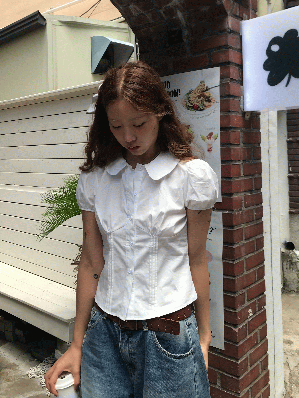 cheek puff blouse