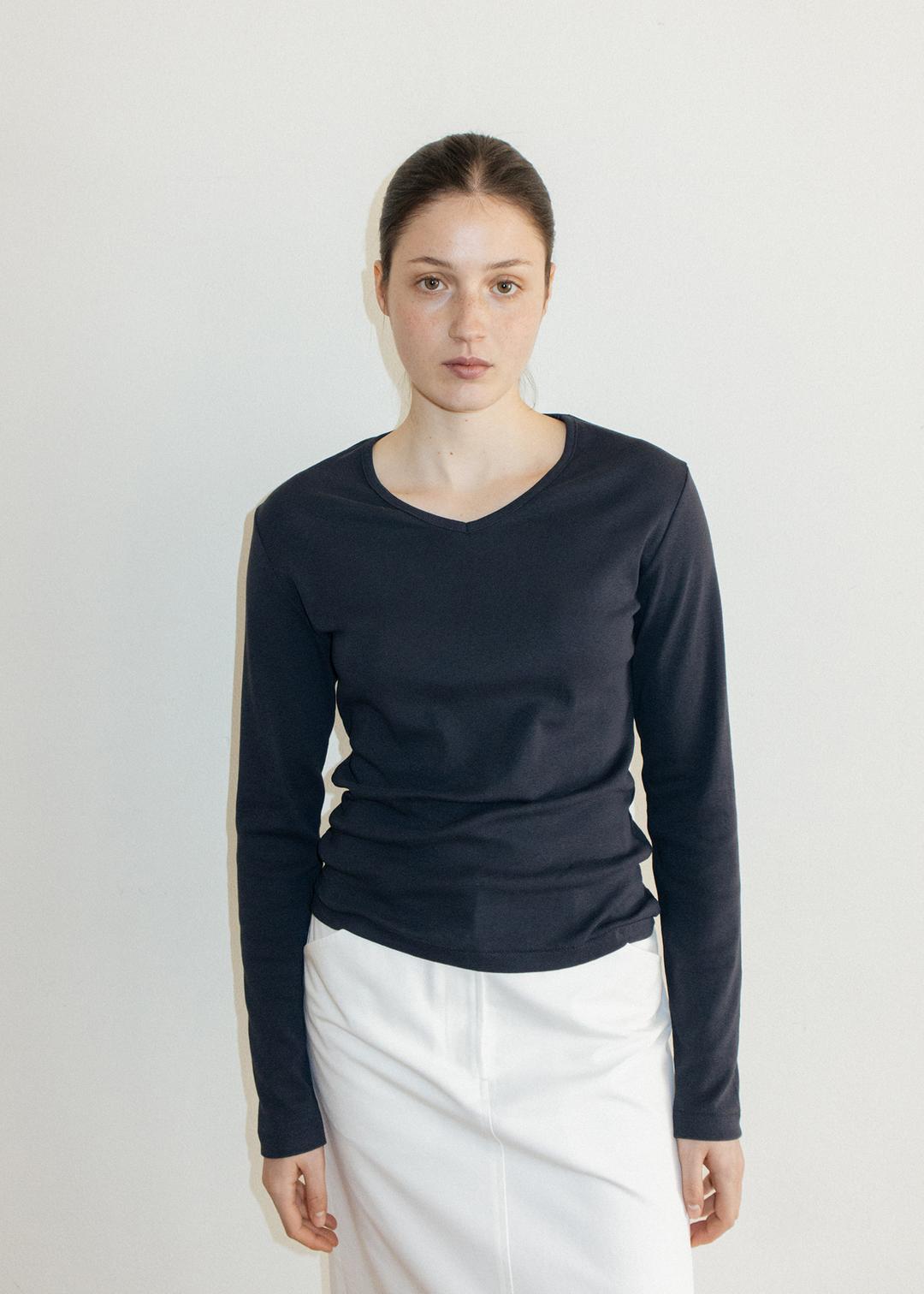 V Neck Long Sleeve in VIntage Navy